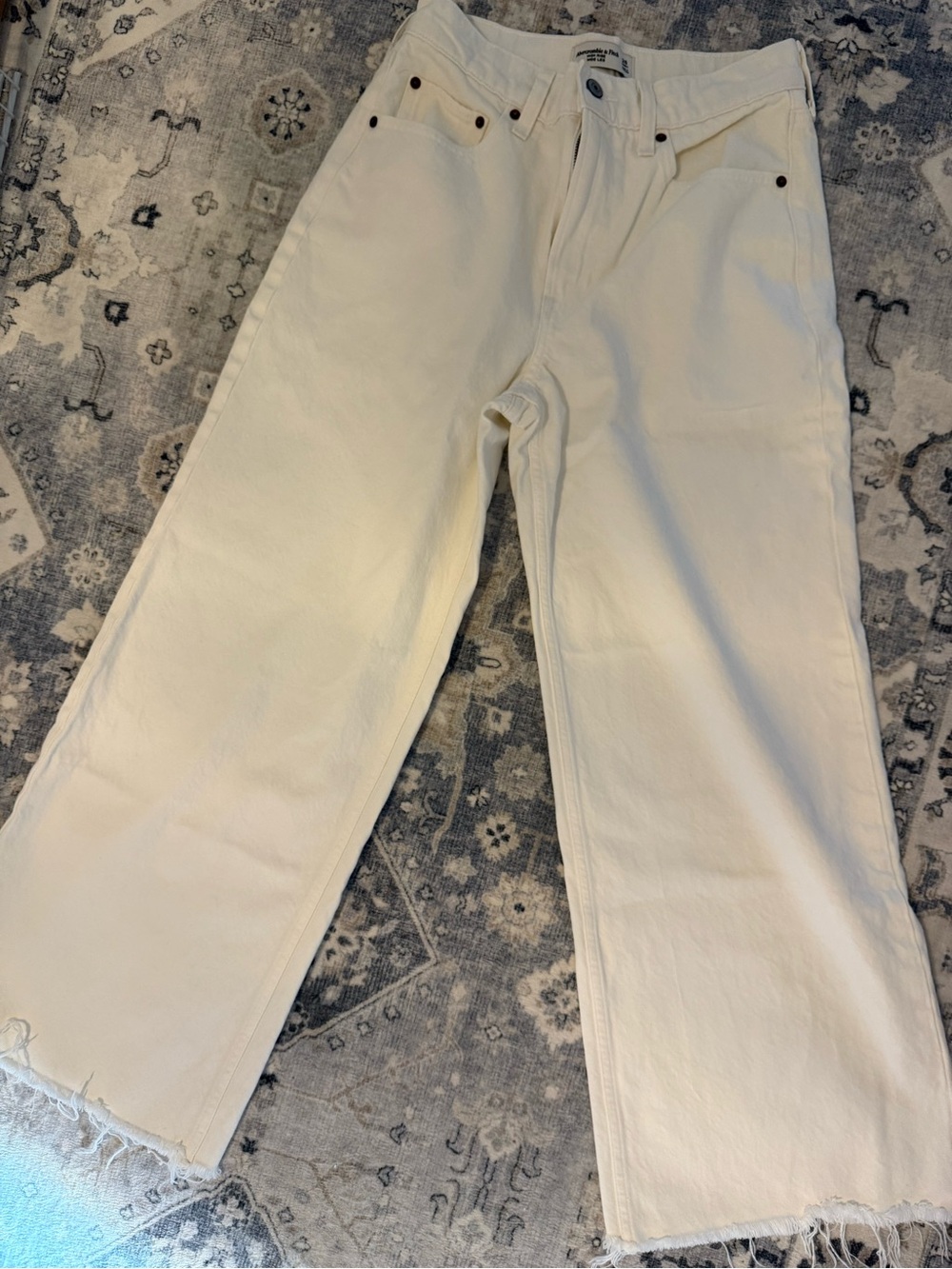 Abercrombie & Fitch White Relaxed Wide-Leg women’s Jeans